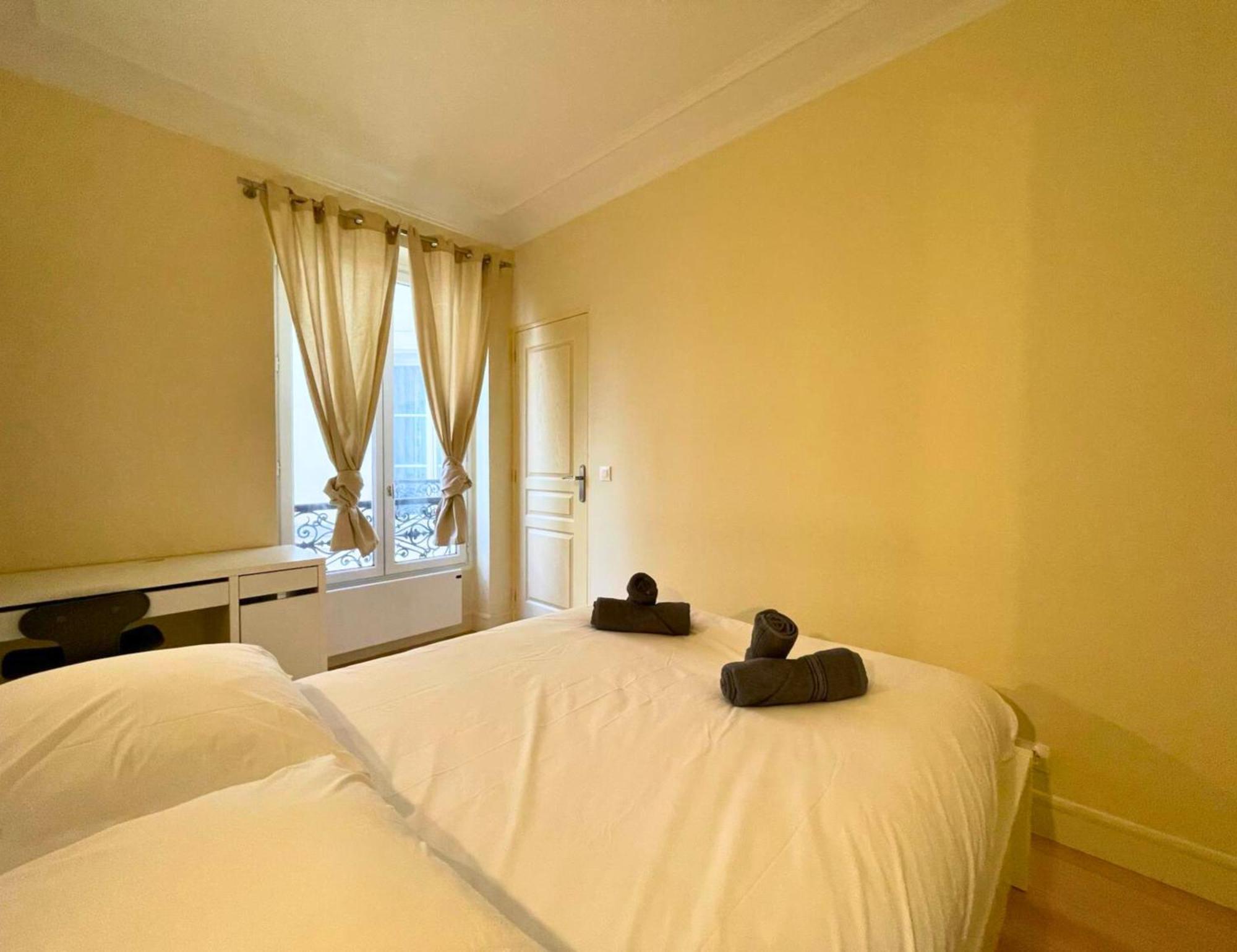 Chambre Lit Double Et Salon Avec Canape-Lit A 10 Minutes Des Champs Elysees ปารีส ภายนอก รูปภาพ