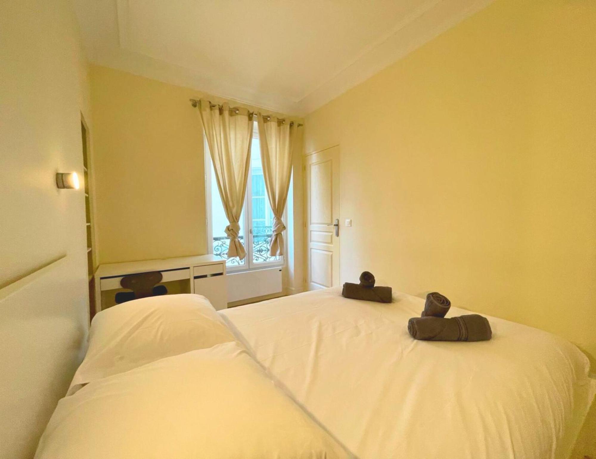 Chambre Lit Double Et Salon Avec Canape-Lit A 10 Minutes Des Champs Elysees ปารีส ภายนอก รูปภาพ