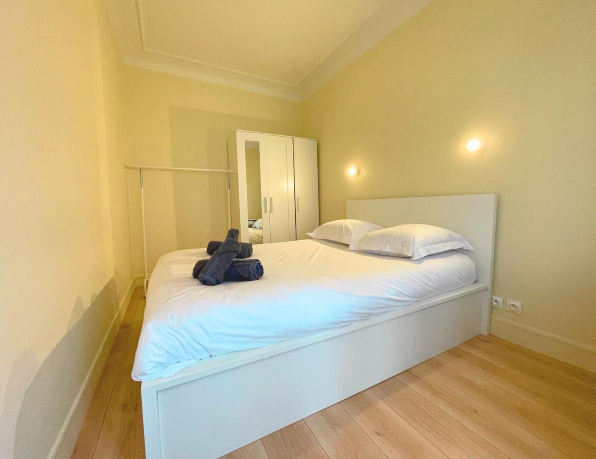 Chambre Lit Double Et Salon Avec Canape-Lit A 10 Minutes Des Champs Elysees ปารีส ภายนอก รูปภาพ